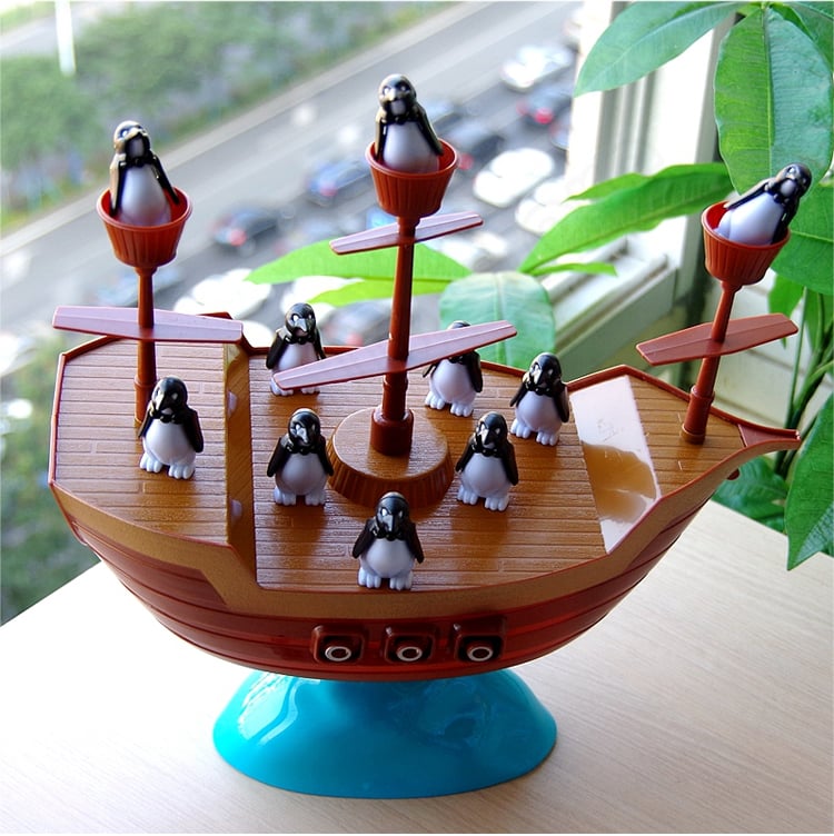 AhoyPenguin+™ Pirátská loď s tučňáky | Zábava pro celou rodinu!