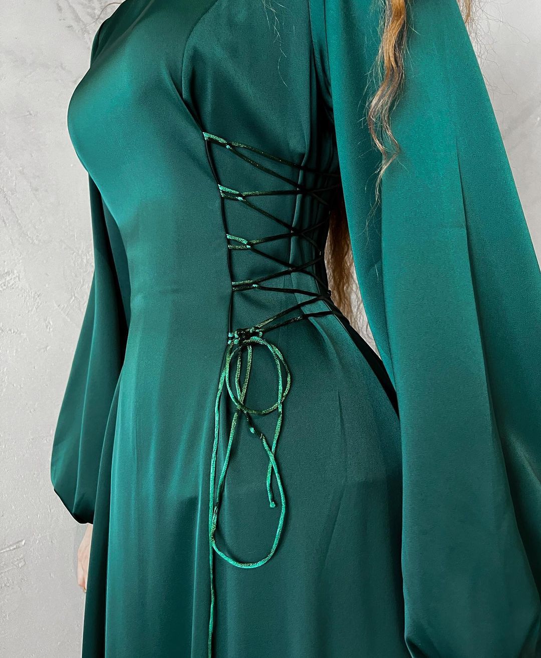 Carmela Gregori™ Elegantní dlouhé šaty s měkkými manžetami