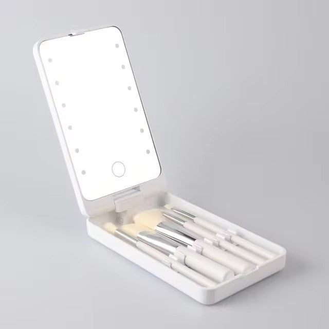 GlamPack™ Cestovní sada štětců na líčení se světelným zrcadlem LED