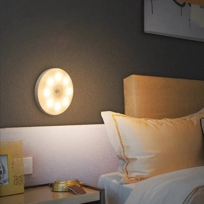Lumina Sense™ Bezdrátová LED lampa s detektorem pohybu