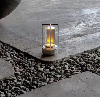Minimalique™ Elegantní LED bezdrátová stolní lampa