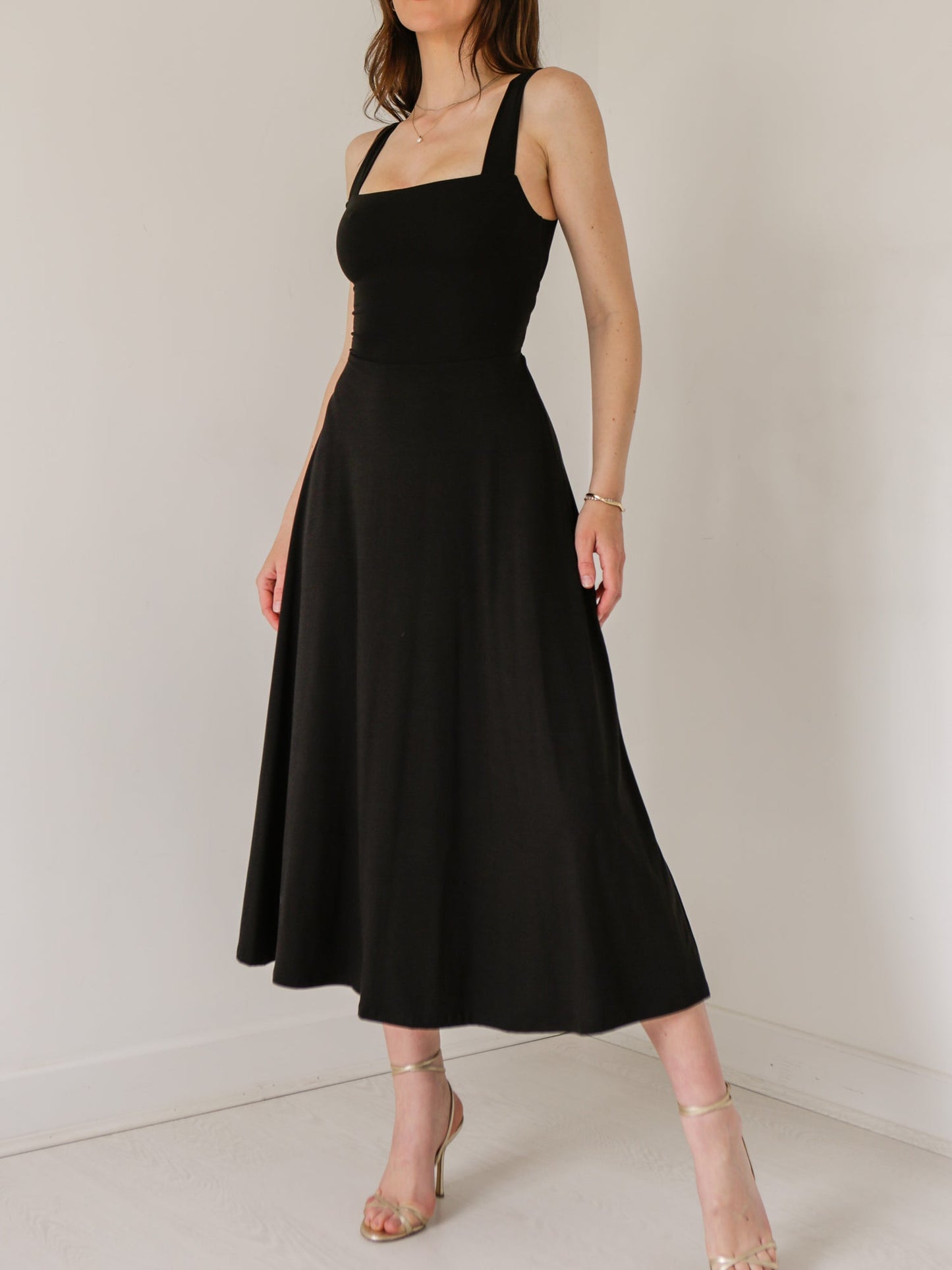 Mirella Moretti™ Měkké a elegantní Šaty