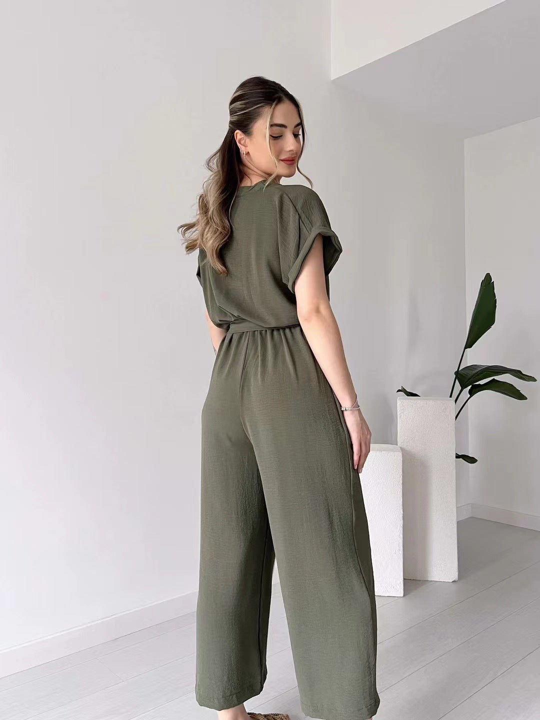 Paulette™ Ležérní kombinéza s krátkým rukávem a výstřihem do V