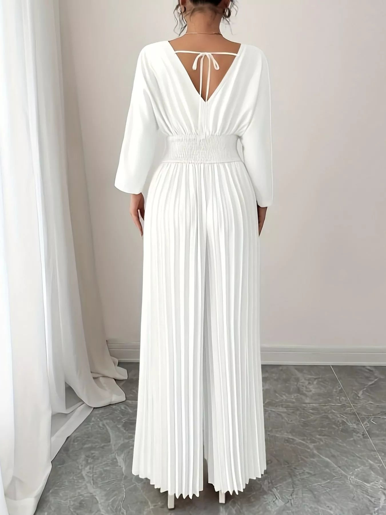 Edvige Acquaviva™ Elegantní overal s výstřihem do V na zvláštní příležitosti