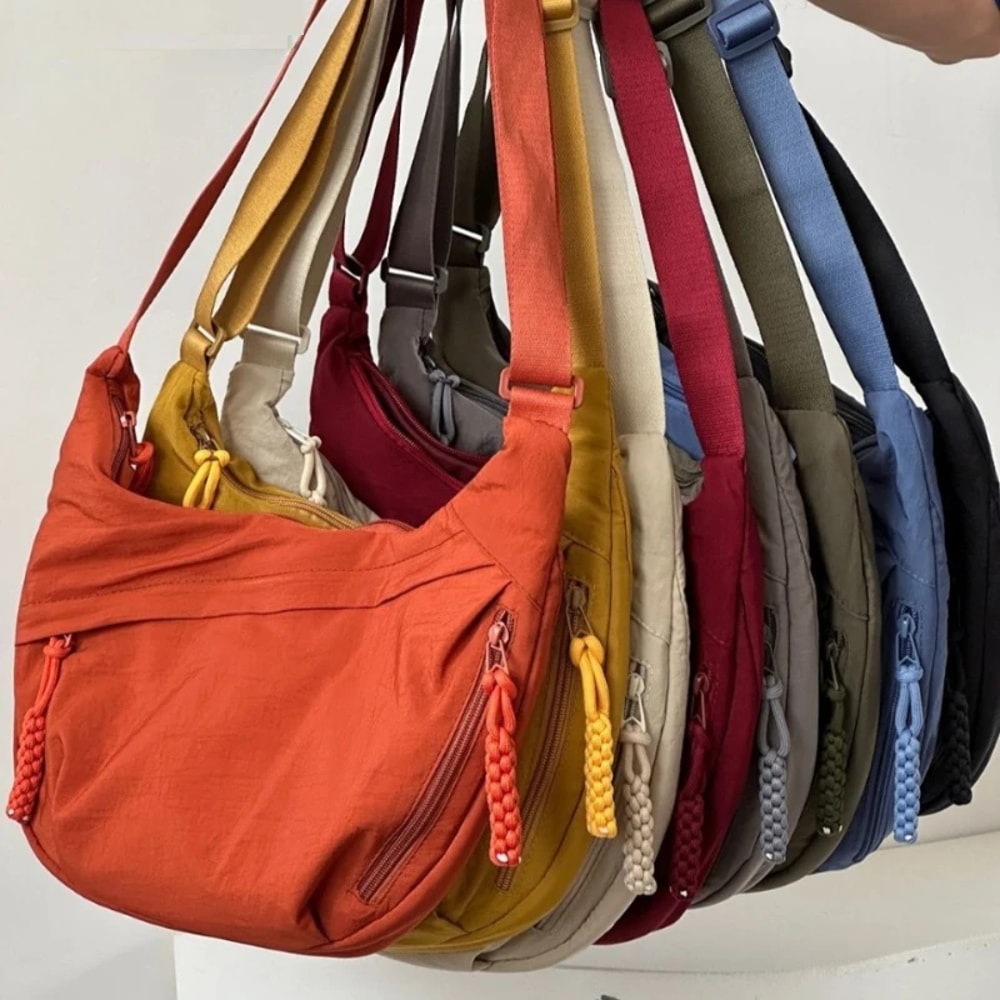 CompactCarry Pro™ minimalistická nylonová taška přes rameno