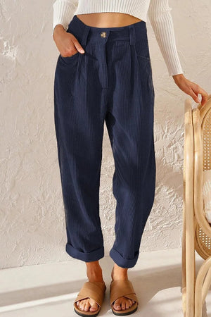 Tmavě modrá