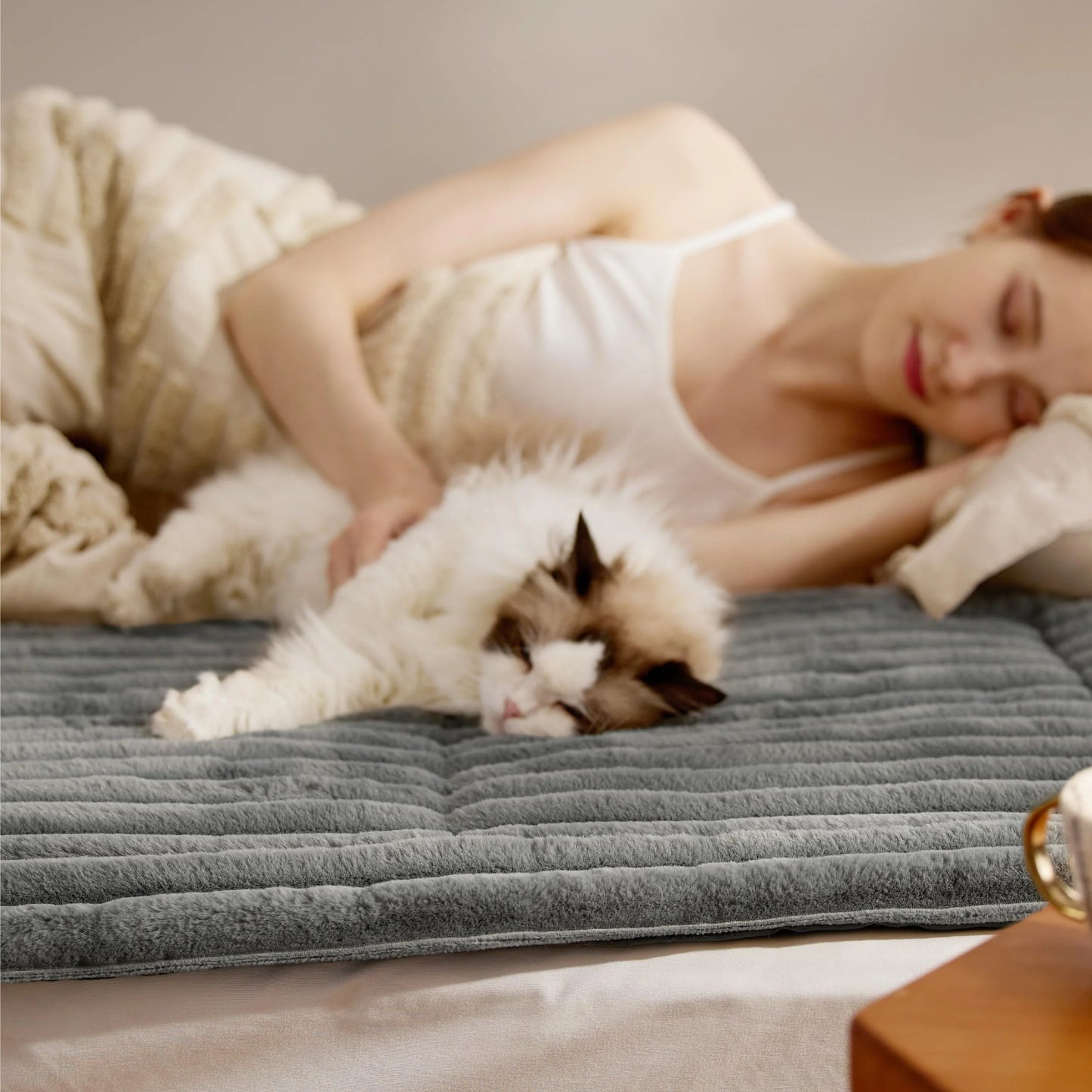 FurHaven™ Vyhřívací podložka pro psy a kočky