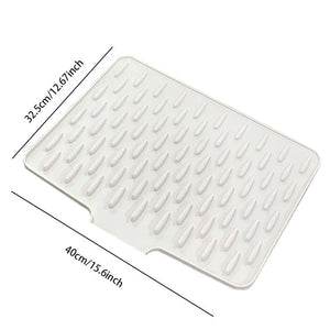 Bílá