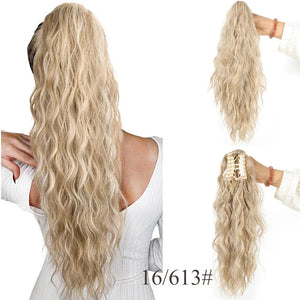 Světle blond s bílými odlesky