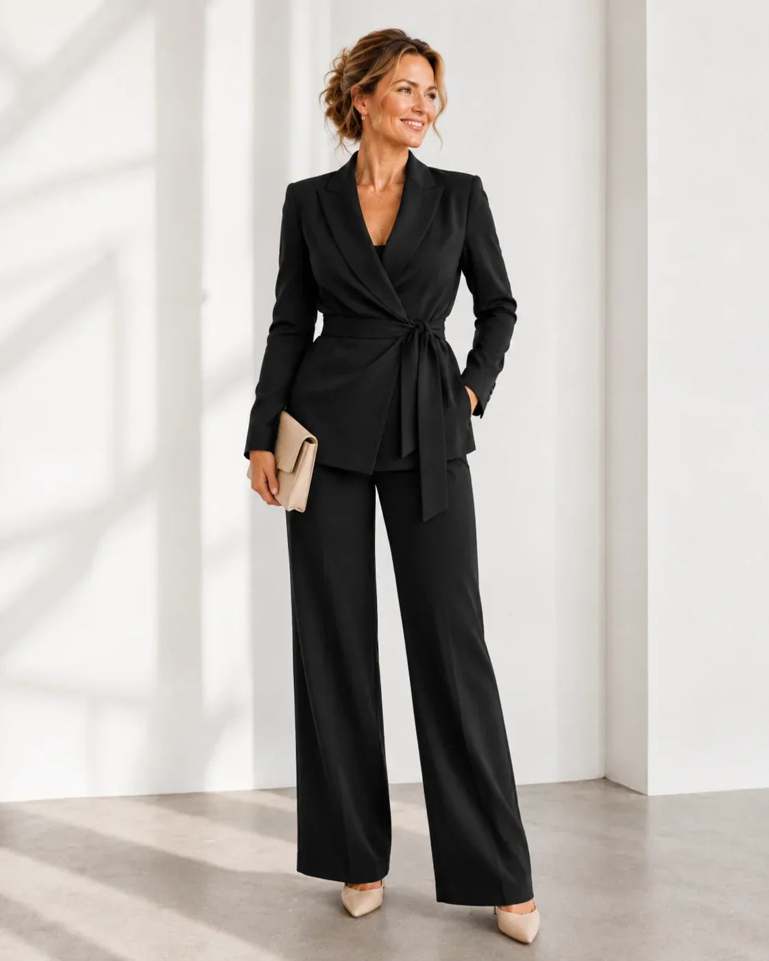Barbara Aloisi™ Elegantní kostým s páskem vhodný do práce i na společenské události