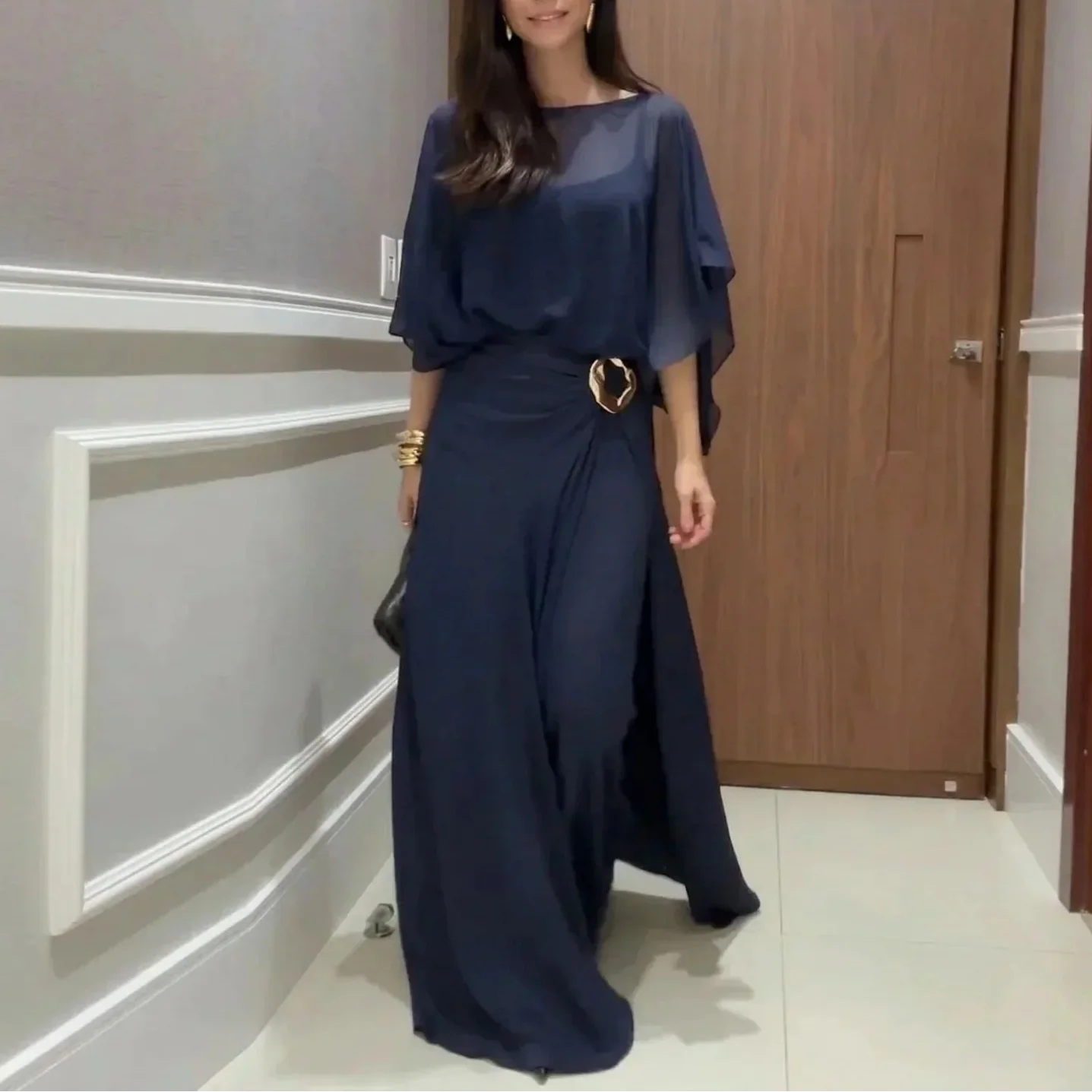 Delia Squillace™ Dvoudílná souprava pro nenámahanou eleganci