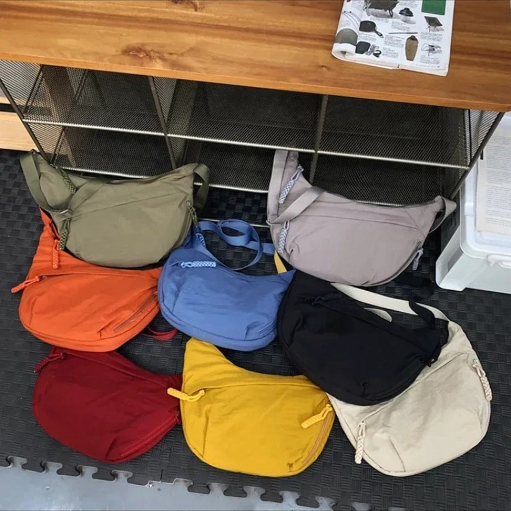 CompactCarry Pro™ minimalistická nylonová taška přes rameno