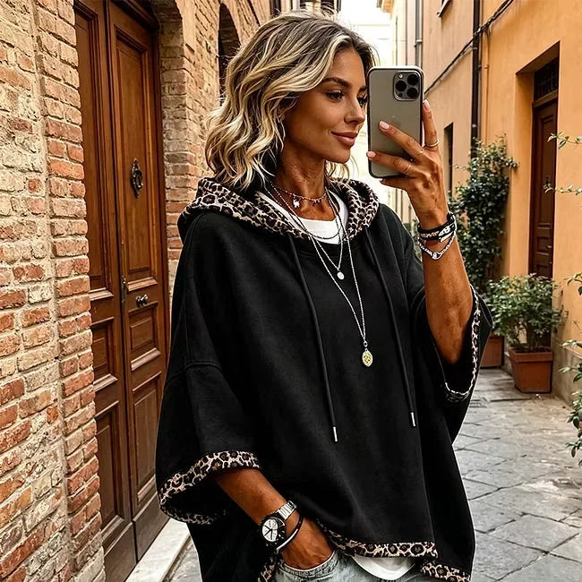 Nedda Capecchi™ Mikina s kapucí a netopýřími rukávy pro bezstarostný casual styl
