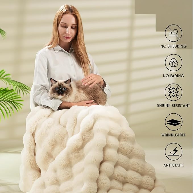 Plushella™ Plyšová deka s králíčkem pro útulné večery