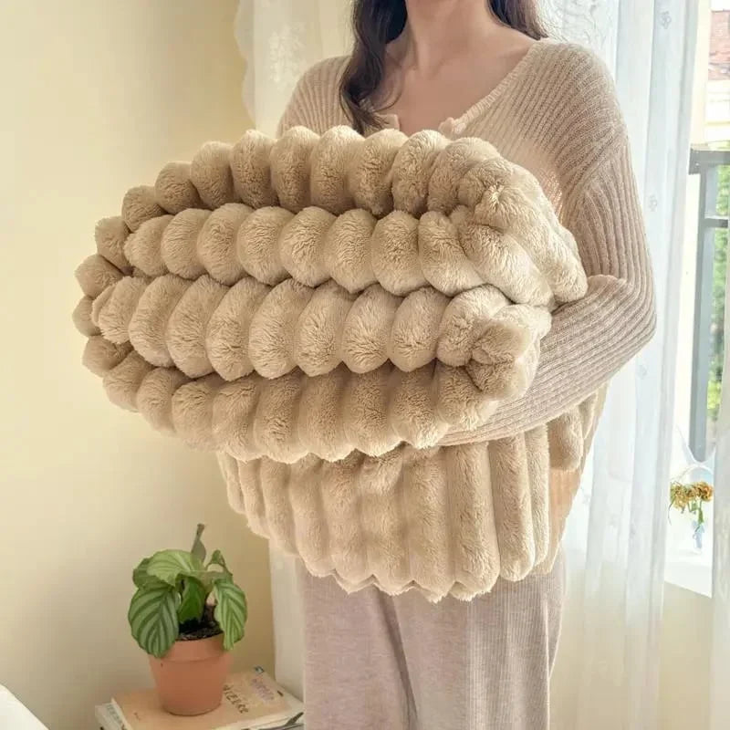 Plushella™ Plyšová deka s králíčkem pro útulné večery